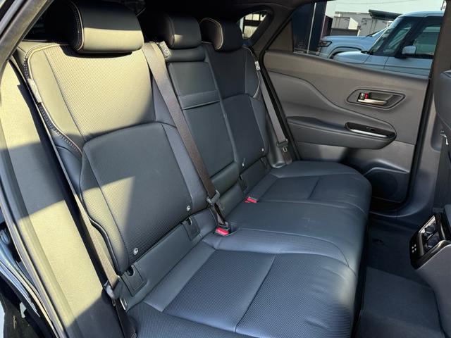 クラウンスポーツ Z 純正ナビ フルセグ 全方位カメラ HDMI パノラマルーフ デジタルインナーミラー BSM HUD ETC2.0 シートヒーター ベンチレーション ステアリングヒーター パワーシート パワーバックドア(14枚目)