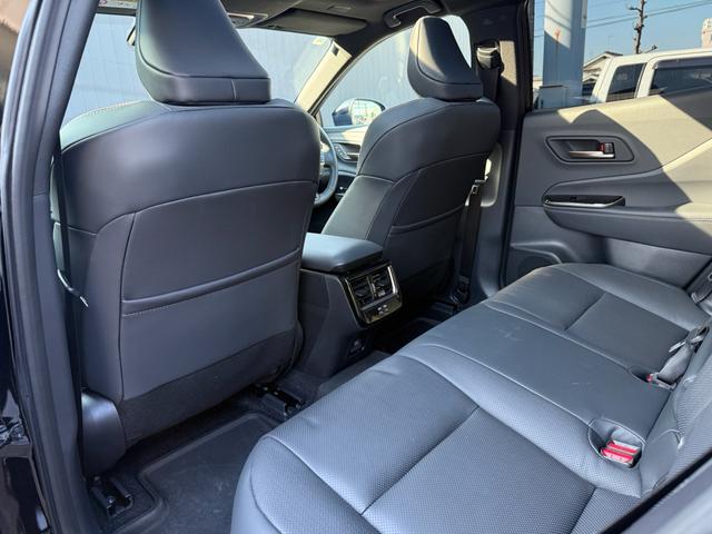 クラウンスポーツ Z 純正ナビ フルセグ 全方位カメラ HDMI パノラマルーフ デジタルインナーミラー BSM HUD ETC2.0 シートヒーター ベンチレーション ステアリングヒーター パワーシート パワーバックドア(16枚目)