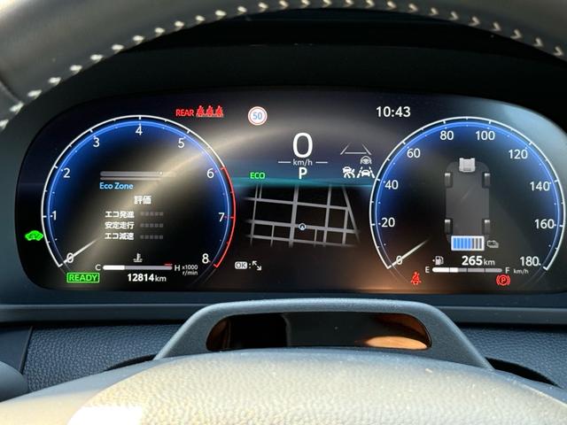 クラウンスポーツ Z 純正ナビ フルセグ 全方位カメラ HDMI パノラマルーフ デジタルインナーミラー BSM HUD ETC2.0 シートヒーター ベンチレーション ステアリングヒーター パワーシート パワーバックドア(19枚目)