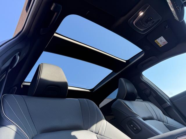 クラウンスポーツ Z 純正ナビ フルセグ 全方位カメラ HDMI パノラマルーフ デジタルインナーミラー BSM HUD ETC2.0 シートヒーター ベンチレーション ステアリングヒーター パワーシート パワーバックドア(28枚目)