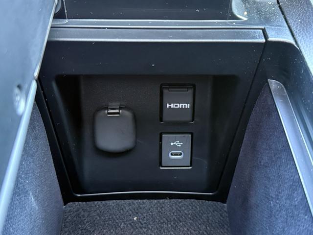 クラウンスポーツ Z 純正ナビ フルセグ 全方位カメラ HDMI パノラマルーフ デジタルインナーミラー BSM HUD ETC2.0 シートヒーター ベンチレーション ステアリングヒーター パワーシート パワーバックドア(42枚目)