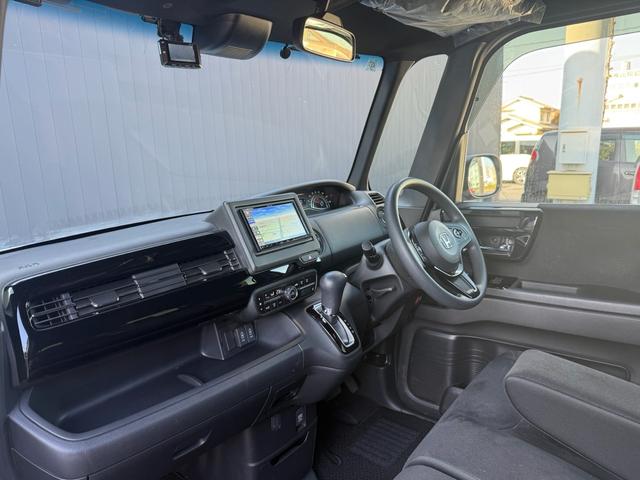 Ｎ－ＢＯＸカスタム Ｌ　ナビ　フルセグ　バックカメラ　ＣＤ　ＤＶＤ　前後ドラレコ　ＥＴＣ　シートバックテーブル（12枚目）