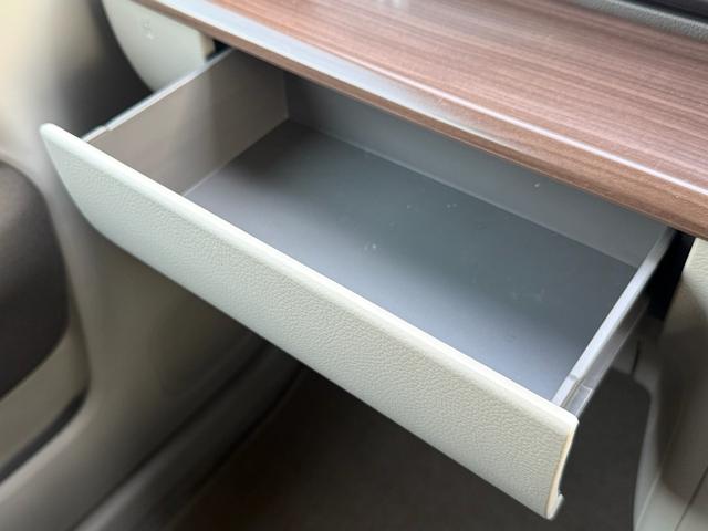 アルトラパンLC X ナビ フルセグ 全方位カメラ ETC シートヒーター プッシュスタート オートライト(35枚目)