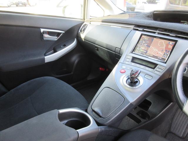 プリウス S モデリスタエアロ/18インチホイール/8インチナビ/フルセグ/Bluetooth/バックカメラ/前後ドライブレコーダー/ビルトインETC/フォグランプ/スマートキー(22枚目)