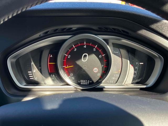 V40 T3 モメンタム 衝突被害軽減システム レーンアシスト パワーシート 前後ドライブレコーダー ETC HDDナビ バックカメラ Bluetooth CD LEDヘッドライト スマートキー オートエアコン AW17インチ(14枚目)