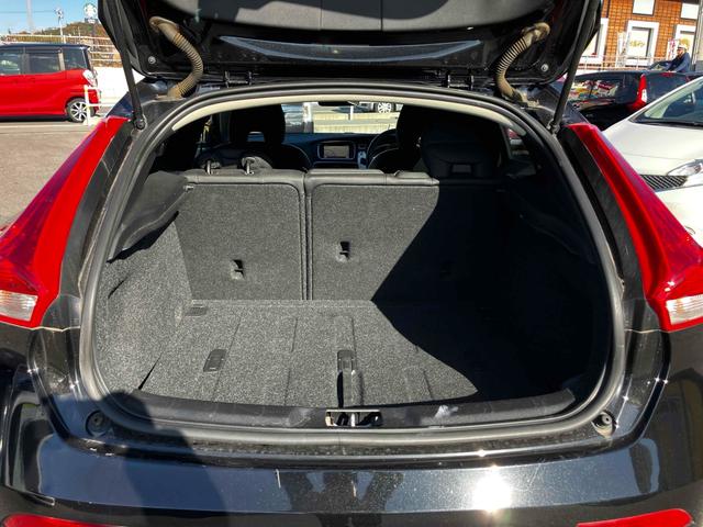 V40 T3 モメンタム 衝突被害軽減システム レーンアシスト パワーシート 前後ドライブレコーダー ETC HDDナビ バックカメラ Bluetooth CD LEDヘッドライト スマートキー オートエアコン AW17インチ(28枚目)