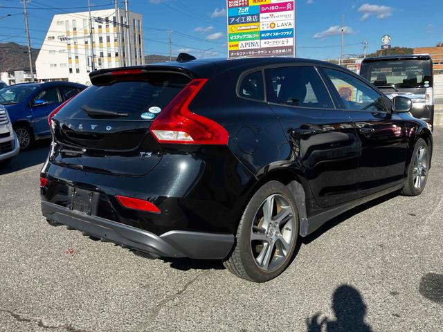 V40 T3 モメンタム 衝突被害軽減システム レーンアシスト パワーシート 前後ドライブレコーダー ETC HDDナビ バックカメラ Bluetooth CD LEDヘッドライト スマートキー オートエアコン AW17インチ(39枚目)