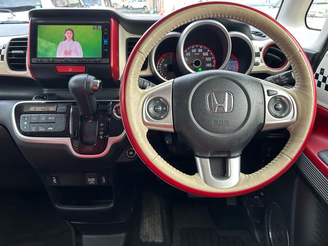 �X�e�A�����O���F�Ȃ�Ɩ{�v�����q�[�^�[�t���X�e�A�����O�ɂȂ�܂��I�@�p�h���V�t�g�i�V���}�j���A�����[�h�t���j�ł��I�@�N���[�Y�R���g���[�����t���Ă��܂��I