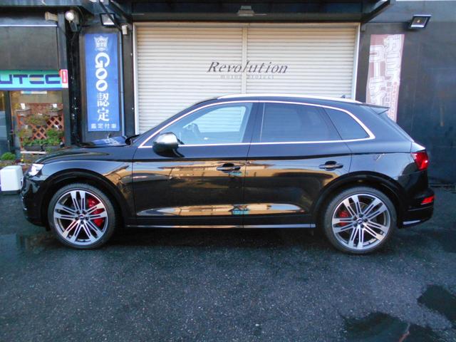 SQ5 ベースグレード 21インチアルミ パノラマガラスルーフ レッドキャリパー 禁煙車(4枚目)