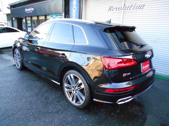 SQ5 ベースグレード 21インチアルミ パノラマガラスルーフ レッドキャリパー 禁煙車(5枚目)