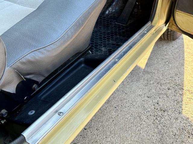 サニートラック ロングDX マニュアル4速 三角窓 クーラー フェンダーミラー(23枚目)