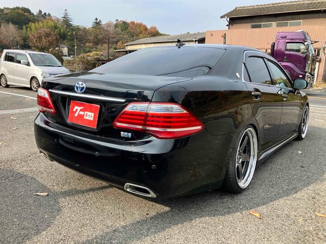 クラウンハイブリッド Ｇパッケージ　ワーク２０インチ特注アルミホイール　車高調　サンルーフ　黒革　ＴＶナビキ　シートヒーター　シートエアコン　ＥＴＣ　バックカメラ　クリアランスソナー　オートクルーズコントロール　パワーシート（16枚目）