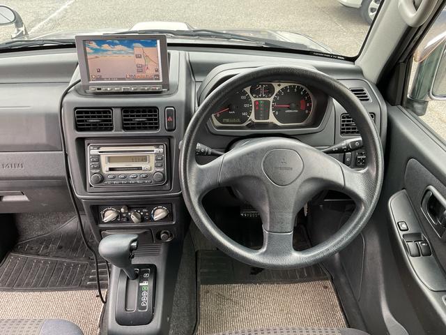 パジェロミニ リミテッドエディションＶＲ　４速ＡＴ　ターボ　切替式４ＷＤ　キーレスエントリー　背面タイヤ　エアコン　パワーステアリング　パワーウィンドウ　ＡＢＳ　衝突安全ボディ　純正アルミ　Ｗエアバッグ（5枚目）
