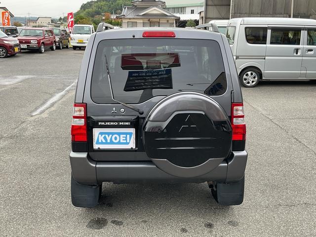 パジェロミニ リミテッドエディションＶＲ　４速ＡＴ　ターボ　切替式４ＷＤ　キーレスエントリー　背面タイヤ　エアコン　パワーステアリング　パワーウィンドウ　ＡＢＳ　衝突安全ボディ　純正アルミ　Ｗエアバッグ（10枚目）