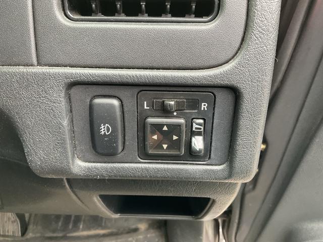 パジェロミニ リミテッドエディションＶＲ　４速ＡＴ　ターボ　切替式４ＷＤ　キーレスエントリー　背面タイヤ　エアコン　パワーステアリング　パワーウィンドウ　ＡＢＳ　衝突安全ボディ　純正アルミ　Ｗエアバッグ（13枚目）