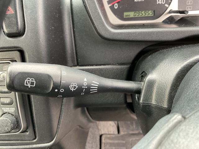 パジェロミニ リミテッドエディションＶＲ　４速ＡＴ　ターボ　切替式４ＷＤ　キーレスエントリー　背面タイヤ　エアコン　パワーステアリング　パワーウィンドウ　ＡＢＳ　衝突安全ボディ　純正アルミ　Ｗエアバッグ（16枚目）