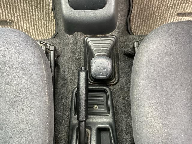 パジェロミニ リミテッドエディションＶＲ　４速ＡＴ　ターボ　切替式４ＷＤ　キーレスエントリー　背面タイヤ　エアコン　パワーステアリング　パワーウィンドウ　ＡＢＳ　衝突安全ボディ　純正アルミ　Ｗエアバッグ（22枚目）