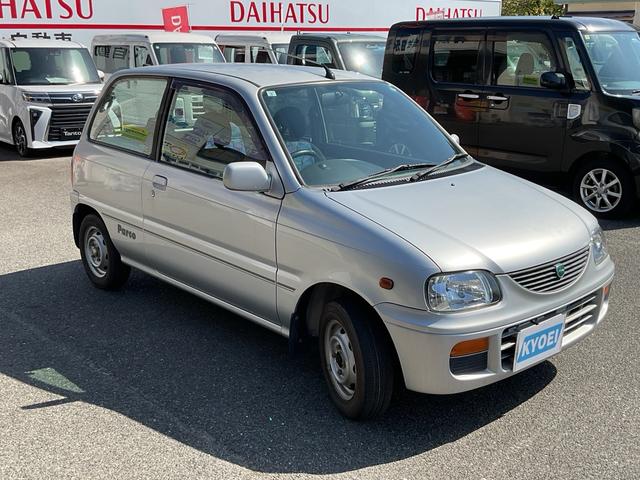 ミラ・モデルノ パルコＬ　５速ＭＴ　エアコン　パワーステアリング　パワーウィンドウ　純正ラジオ　走行３１，０００ｋｍ（7枚目）