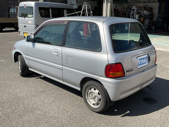 ミラ・モデルノ パルコＬ　５速ＭＴ　エアコン　パワーステアリング　パワーウィンドウ　純正ラジオ　走行３１，０００ｋｍ（11枚目）