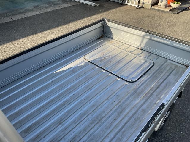 ご覧いただきまして、ありがとうございます。お車についてのご質問やお見積りの依頼、ご購入にあたってのご相談などお気軽にお電話ください!