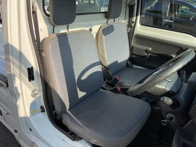 アクティトラック アタック　４ＷＤ　５速ＭＴ　ウルトラロー　ウルトラリバース　デフロック　運転席エアバッグ　キーレス　エアコン　パワーステアリング　パワーウィンドウ　ＣＤラジオ（22枚目）