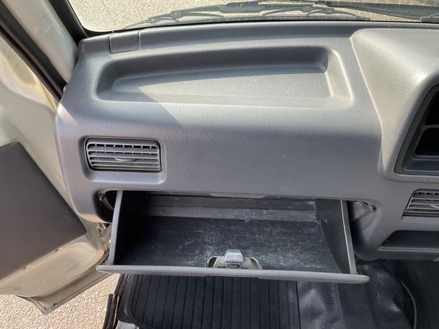 当店のお車をご覧いただき誠にありがとうございます。気になるお車があればお気軽にお電話ください♪