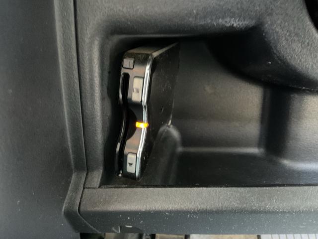 トッポ Ｔ　インタークーラーターボ　ＨＩＤヘッドランプ　フォグランプ　キーレスエントリー　エアコン　パワーステアリング　Ｗエアバッグ　純正１４インチアルミ　電動格納ミラー（19枚目）