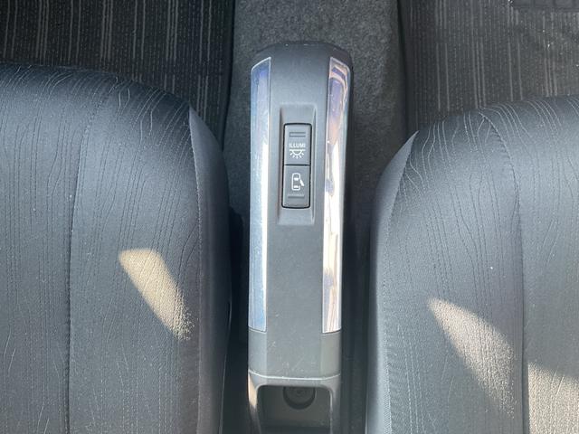 タントエグゼ カスタムＧ　ナビ　ワンセグＴＶ　Ｂｌｕｅｔｏｏｔｈ接続　キーフリーシステム　アイドリングストップ　ＨＩＤヘッドランプ　フォグランプ　オーバーヘッドコンソール　ドライブレコーダー　ＥＴＣ（25枚目）