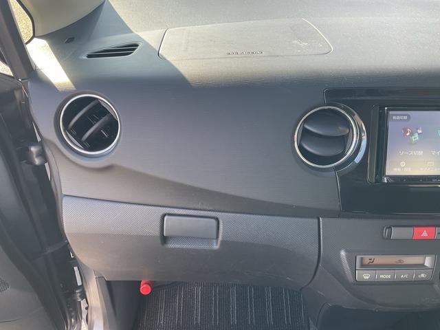 タントエグゼ カスタムＧ　ナビ　ワンセグＴＶ　Ｂｌｕｅｔｏｏｔｈ接続　キーフリーシステム　アイドリングストップ　ＨＩＤヘッドランプ　フォグランプ　オーバーヘッドコンソール　ドライブレコーダー　ＥＴＣ（31枚目）