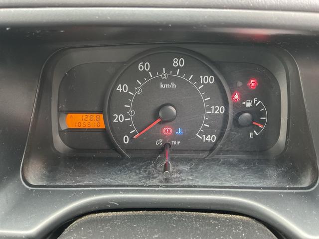 サンバーバン ディアス　２ＷＤ　５速ＭＴ　ＥＴＣ　エアコン　パワーステアリング　前席パワーウィンドウ　運転席エアバッグ　助手席エアバッグ　両側スライドドア（6枚目）