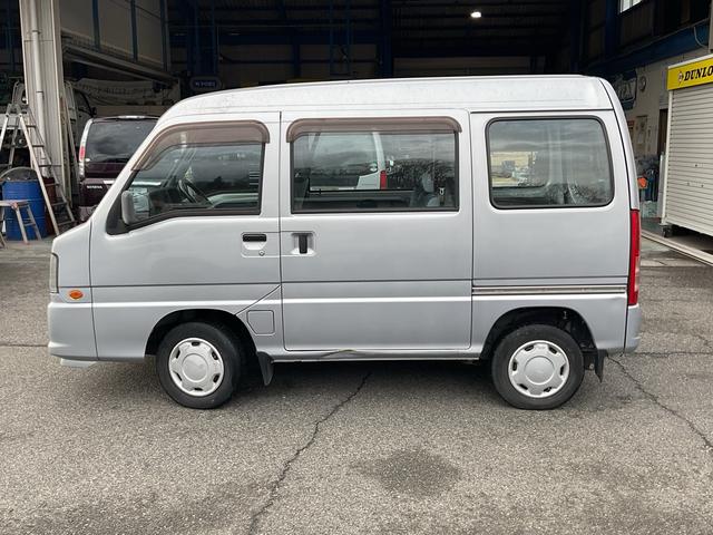 サンバーバン ディアス　２ＷＤ　５速ＭＴ　ＥＴＣ　エアコン　パワーステアリング　前席パワーウィンドウ　運転席エアバッグ　助手席エアバッグ　両側スライドドア（12枚目）
