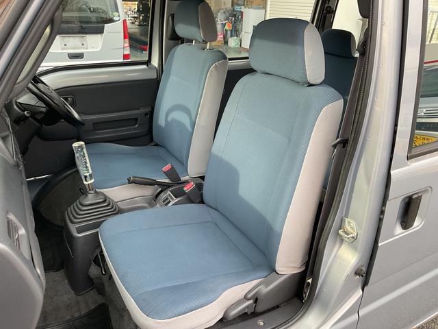 サンバーバン ディアス　２ＷＤ　５速ＭＴ　ＥＴＣ　エアコン　パワーステアリング　前席パワーウィンドウ　運転席エアバッグ　助手席エアバッグ　両側スライドドア（32枚目）