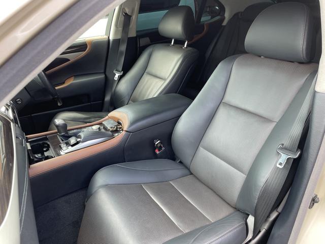 ＬＳ ＬＳ４６０　バージョンＣ　２０インチアルミ　黒革シート　純正ナビ　フルセグテレビ　Ｂｌｕｅｔｏｏｔｈ　バックカメラ　ＥＴＣ（22枚目）