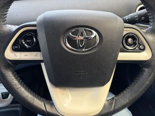 プリウス Ｓツーリングセレクション　純正９インチナビ・バックカメラ・フルセグテレビ・ＤＶＤ再生・Ｂｌｕｅｔｏｏｔｈオーディオ・合皮シート・シートヒーター（12枚目）