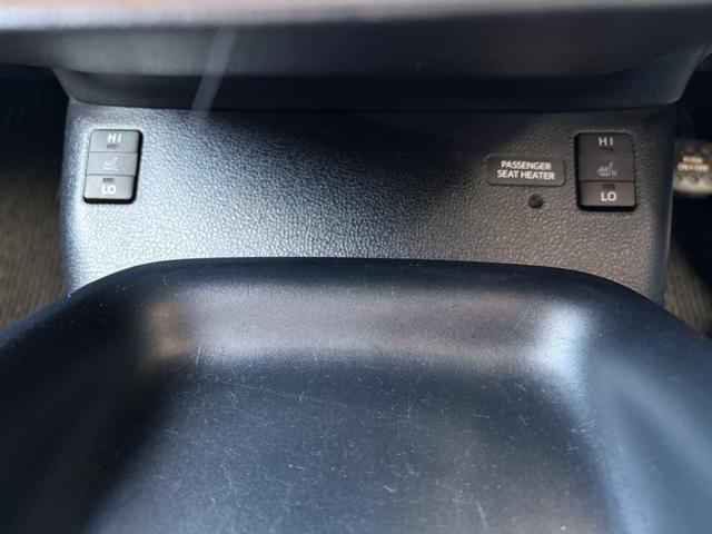 プリウス Ｓツーリングセレクション　純正９インチナビ・バックカメラ・フルセグテレビ・ＤＶＤ再生・Ｂｌｕｅｔｏｏｔｈオーディオ・合皮シート・シートヒーター（13枚目）