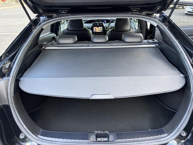 プリウス Ｓツーリングセレクション　純正９インチナビ・バックカメラ・フルセグテレビ・ＤＶＤ再生・Ｂｌｕｅｔｏｏｔｈオーディオ・合皮シート・シートヒーター（17枚目）