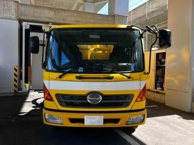 ヒノレンジャー 　清掃車　６速ＭＴ　後輪ダブル　ＥＴＣ　電動格納ミラー　エアコン　パワーステアリング　パワーウィンドウ　運転席エアバッグ（2枚目）