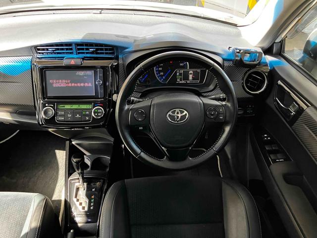 カローラフィールダー ハイブリッドＧ　エアロツアラー・ダブルバイビー　ＥＴＣ　ナビ　バックカメラ　フルセグＴＶ　Ｂｌｕｅｔｏｏｔｈ　ＣＤ　ＤＶＤ　ＨＩＤヘッドライト　オートライト　スマートキー　ＡＷ１５インチ　キーレスエントリー　電動格納ミラー　オートエアコン（44枚目）