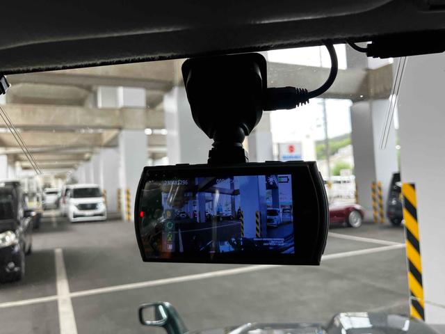 ジムニー ランドベンチャー　４ＷＤ　ターボ　５ＭＴ　リフトアップ　アピオマフラー　ワンオフヒッチメンバー　ドラレコ　ＥＴＣ　ナビ　バックカメラ　フルセグＴＶ　Ｂｌｕｅｔｏｏｔｈ　ＣＤ　ＤＶＤ　ＬＥＤヘッドライト　アルミホイール（5枚目）