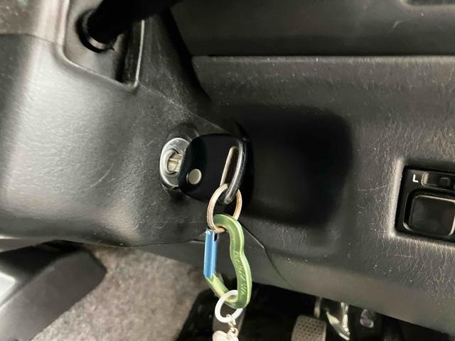 ジムニー ランドベンチャー　４ＷＤ　ターボ　５ＭＴ　リフトアップ　アピオマフラー　ワンオフヒッチメンバー　ドラレコ　ＥＴＣ　ナビ　バックカメラ　フルセグＴＶ　Ｂｌｕｅｔｏｏｔｈ　ＣＤ　ＤＶＤ　ＬＥＤヘッドライト　アルミホイール（21枚目）