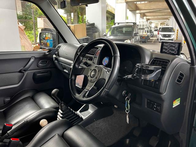 ジムニー ランドベンチャー　４ＷＤ　ターボ　５ＭＴ　リフトアップ　アピオマフラー　ワンオフヒッチメンバー　ドラレコ　ＥＴＣ　ナビ　バックカメラ　フルセグＴＶ　Ｂｌｕｅｔｏｏｔｈ　ＣＤ　ＤＶＤ　ＬＥＤヘッドライト　アルミホイール（55枚目）