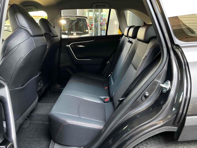 RAV4 アドベンチャー オフロードパッケージ 4WD 衝突被害軽減システム レーンアシスト デジタルインナーミラー パワーシート ETC バックカメラ Bluetooth LEDヘッドライト コーナーセンサー AW18インチ クルーズコントロール(26枚目)