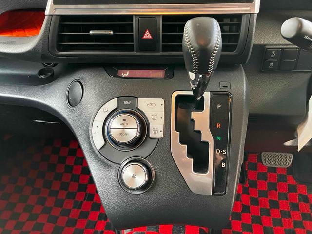 シエンタ G 6人乗り ワンオーナー 衝突被害軽減システム レーンアシスト 両側電動スライドドア ナビ バックカメラ フルセグTV Bluetooth CD DVD スマートキー コーナーセンサー 横滑り防止装置(11枚目)