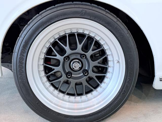 ローレル ＳＧＬ　３０００ＣＣ　５ＭＴ　キャブ：ニスモ４４パイ　ＭＤＩ亀有仕様　オイルクーラー：キノクニセトラブ１６段ワイド　オイルブラック：トラスト製サーモ付き　デスビ：日立製フルトラ　燃料ポンプ：ＦＪポンプ（55枚目）