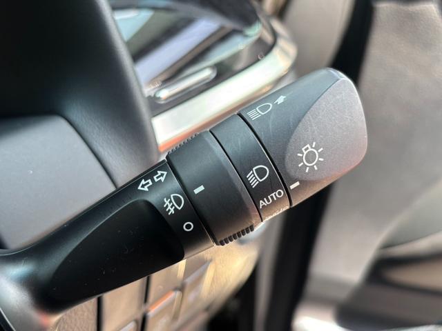 アルファード ２．５Ｓ　Ｃパッケージ　禁煙車　バックカメラ　後席モニター　ドラレコ　ＥＴＣ　ナビ　ＴＶ　ステリモ　サンルーフ（15枚目）