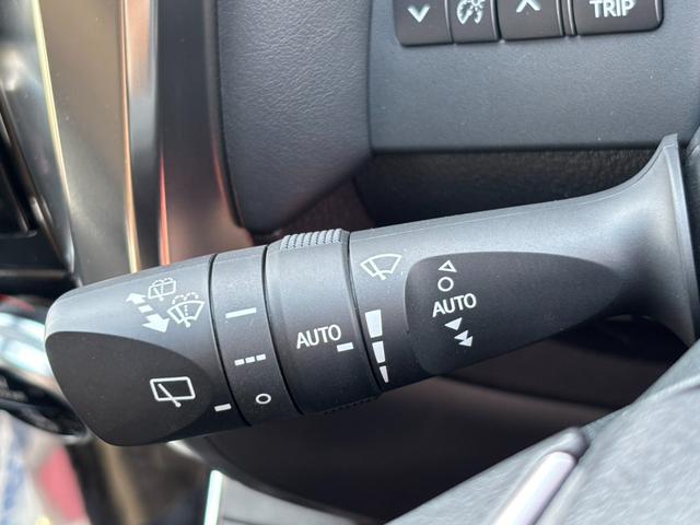 アルファード ２．５Ｓ　Ｃパッケージ　禁煙車　バックカメラ　後席モニター　ドラレコ　ＥＴＣ　ナビ　ＴＶ　ステリモ　サンルーフ（20枚目）