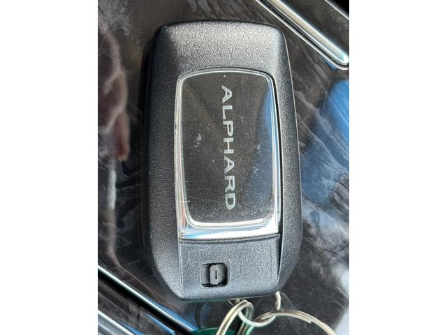 アルファード ２．５Ｓ　Ｃパッケージ　禁煙車　バックカメラ　後席モニター　ドラレコ　ＥＴＣ　ナビ　ＴＶ　ステリモ　サンルーフ（29枚目）