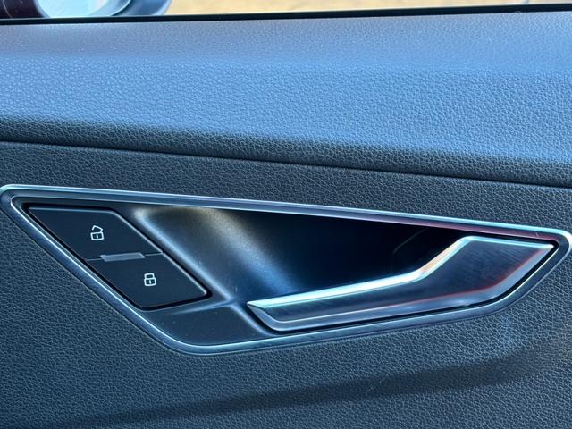 Q2 30TFSIスポーツ(25枚目)