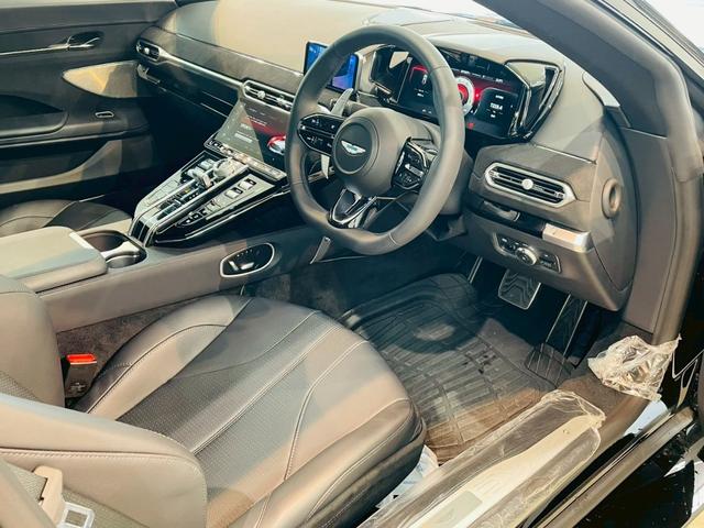 ヴァンテージ ベースグレード（29枚目）