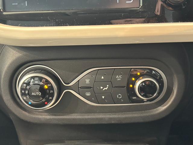 トゥインゴ ＥＤＣ　バックカメラ（15枚目）